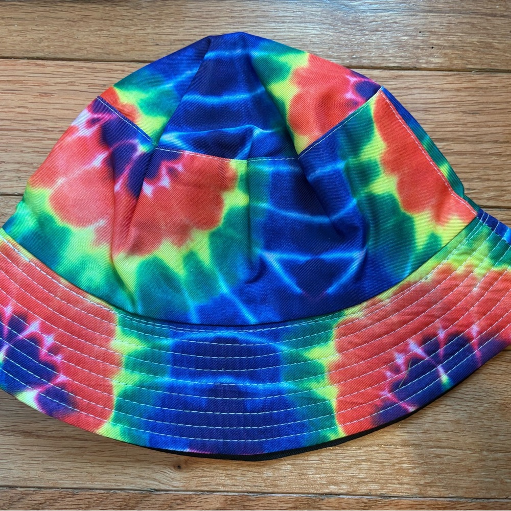 iHeartRaves Tie-Dye Bucket Hat